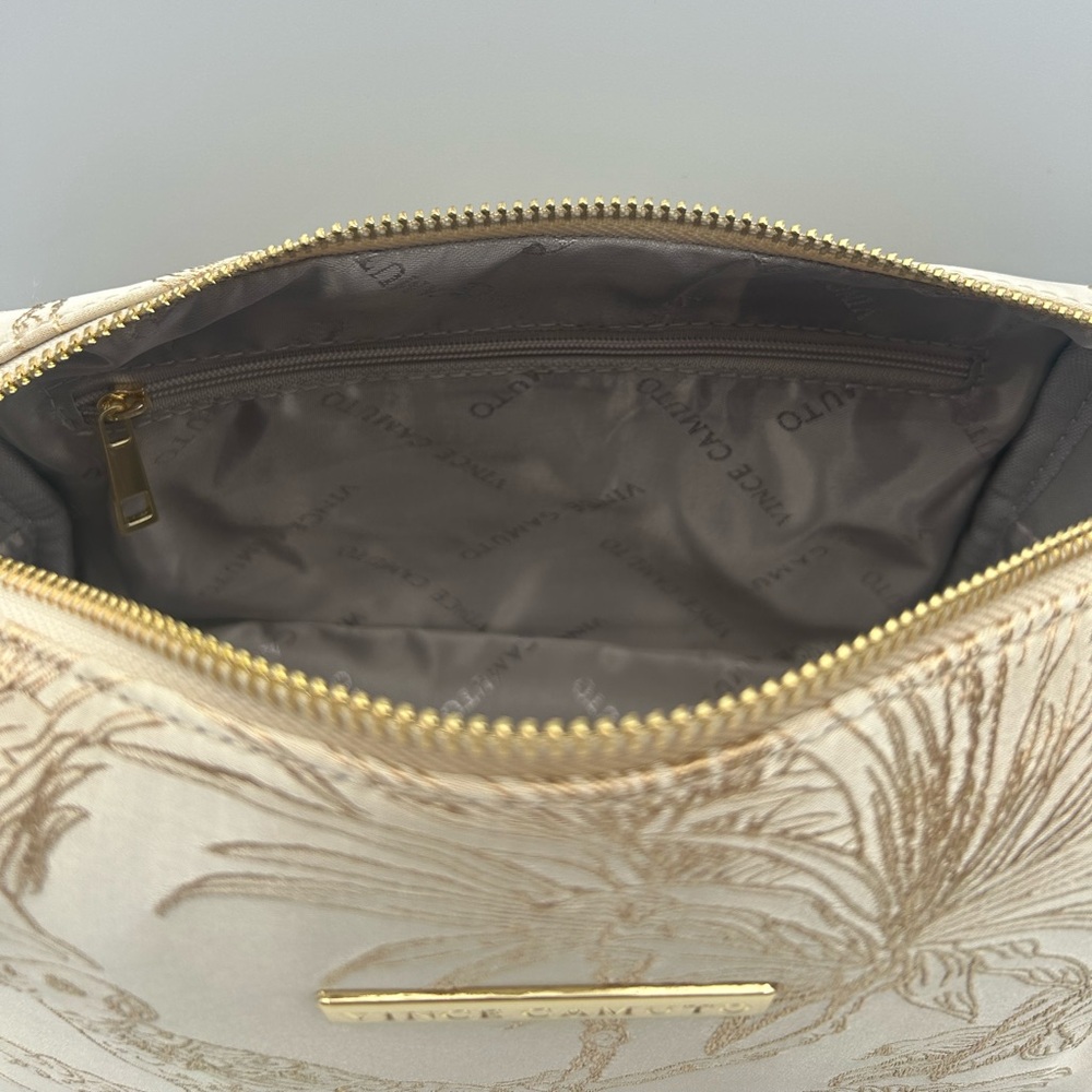 *New* Vince Camuto Cream and Gold Animal and Plant Scene Cosmetic/Travel Bag - Picture 10 of 15